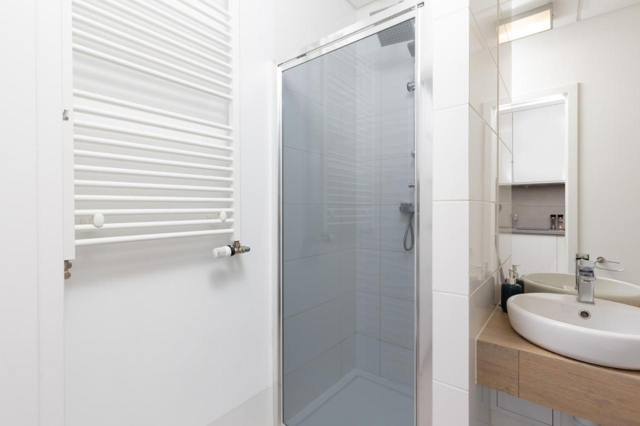 Apartments Varsovia Kasprzaka By Noclegi Renters Exterior photo